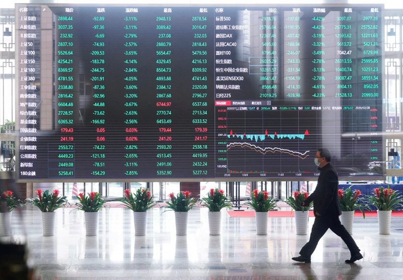 Asian shares slide amid renewed US–China trade deal