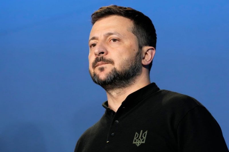 Only 25% of Ukrainians want Zelenskyy to remain president after war, poll finds 