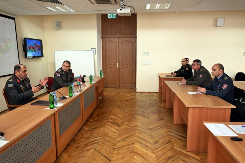 Azerbaijan, Serbia discuss strengthening military cooperation