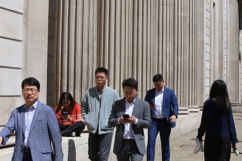 UK wage growth slows to weakest level since May 2022