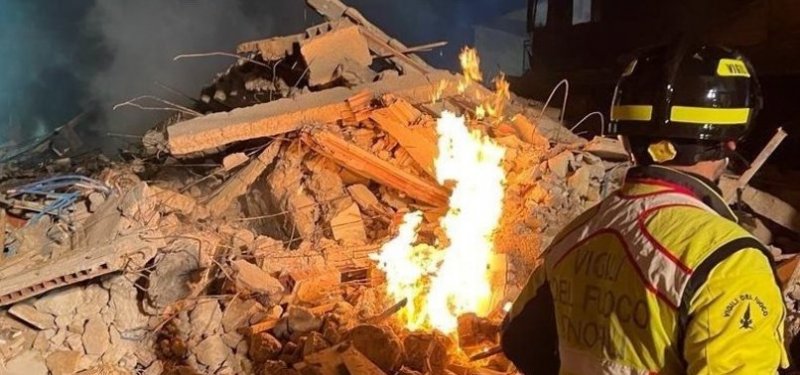 Explosion at Italian farmhouse kills three military police officers 