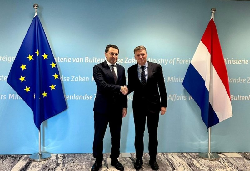 Azerbaijani deputy FM meets Dutch counterpart to boost bilateral ties