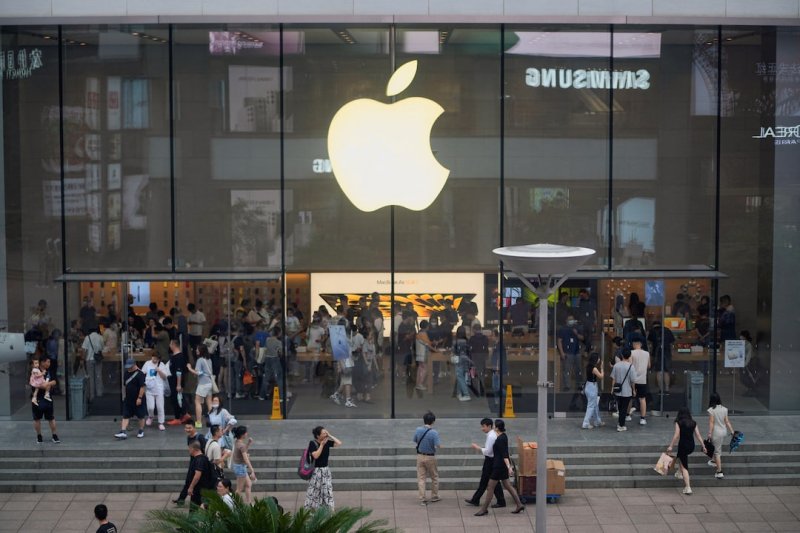 Apple vows to further increase investment in China 
