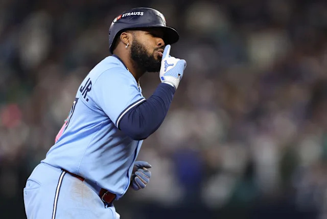 Blue Jays pull even vs. Mariners in ALCS behind Max Scherzer 