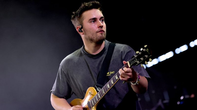 Sam Fender wins 2025 Mercury Prize 