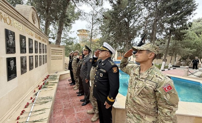 Azerbaijan Navy holds graduation ceremony