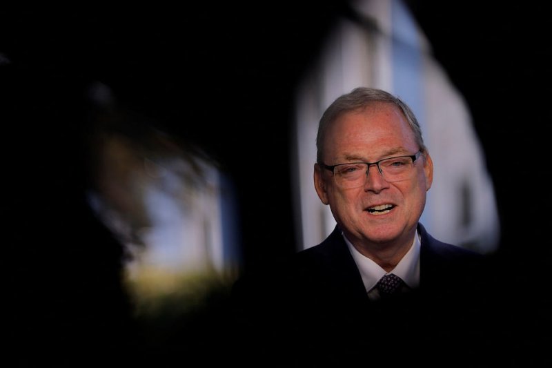 White House adviser Hassett says credit markets remain strong 