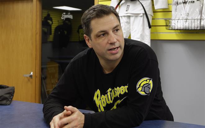 Legendary MMA coach Duke Roufus dies at 55 