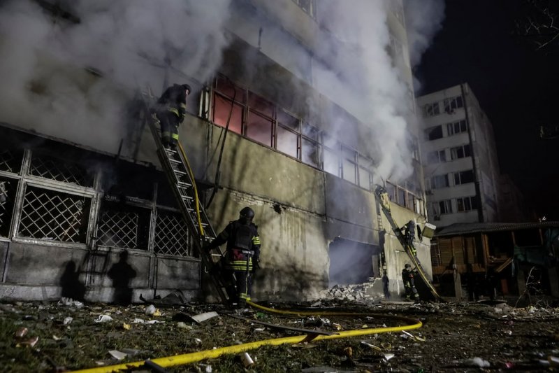 Ukraine, Russia trade strikes on energy supply facilities 