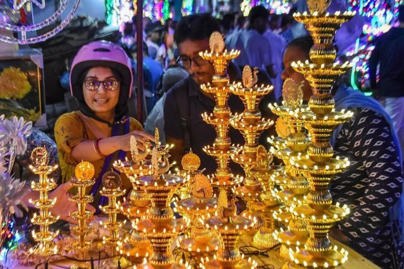 News about - India lights up as millions celebrate Diwali festival -  PHOTOS 