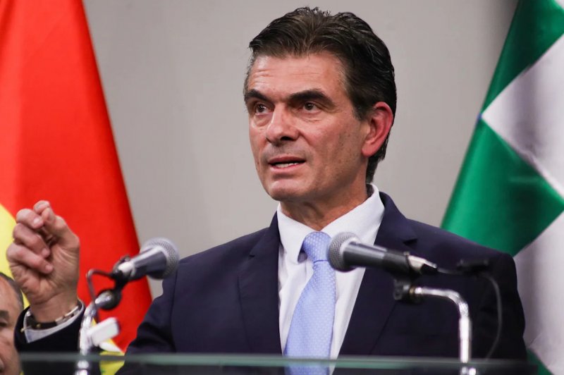 Bolivia’s new pro-business leader pledges to restore US ties after two decades