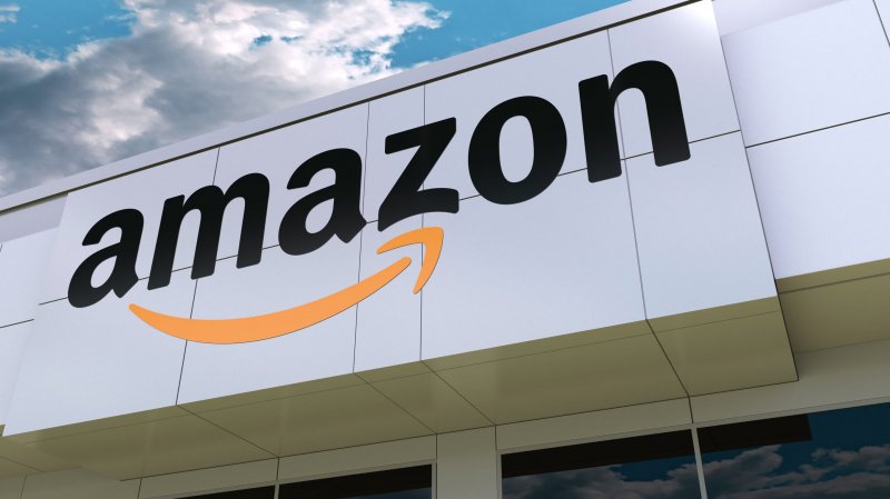 Amazon launches 15-minute delivery service in UAE 
