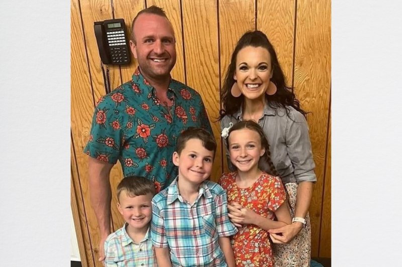 US politician Darren Bailey's family members killed in helicopter crash