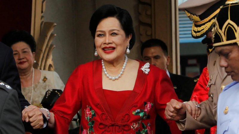 Thailand's former queen Sirikit dies at 93