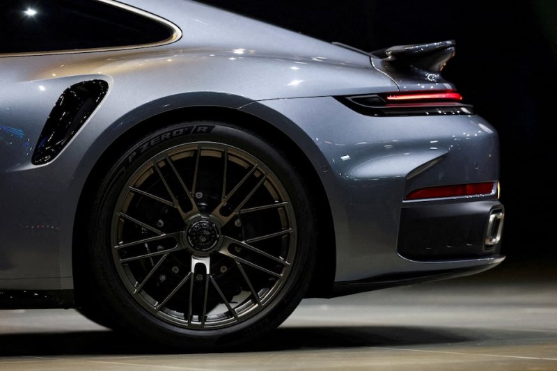Porsche shares jump 3% after smaller-than-expected loss