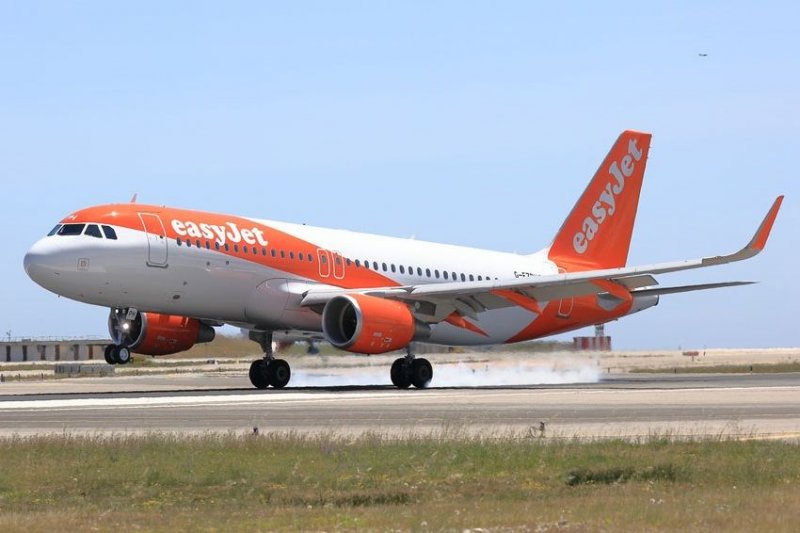 EasyJet flight makes emergency landing in Newcastle