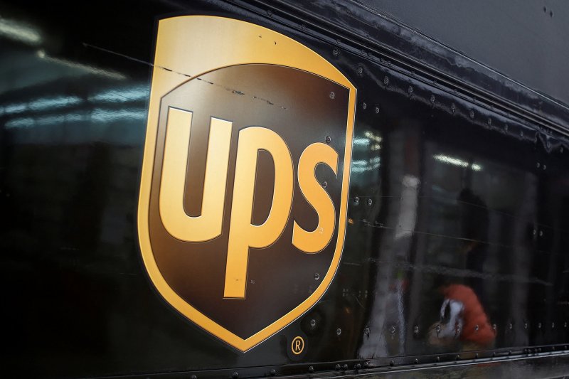 UPS forecasts higher Q4 revenue, shares jump
