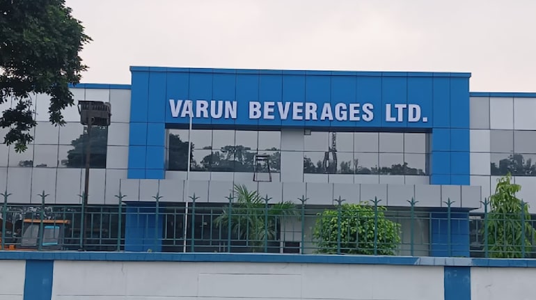 Varun Beverages jumps 8.5% on Carlsberg partnership, Q3 PAT up 19% 