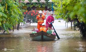 Floods leave 10 dead in central Vietnam 