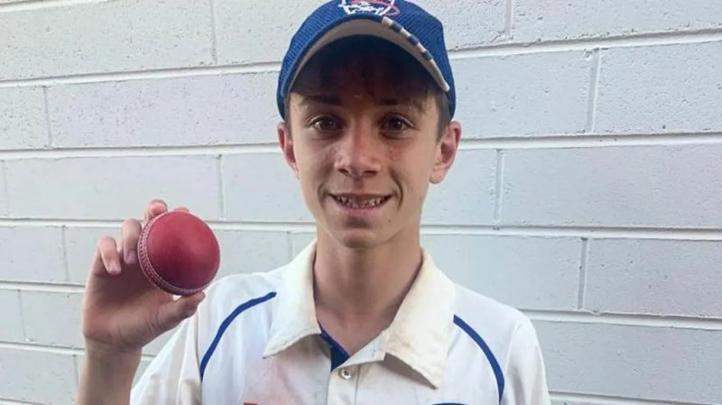 Australian teenager dies after being struck by cricket ball