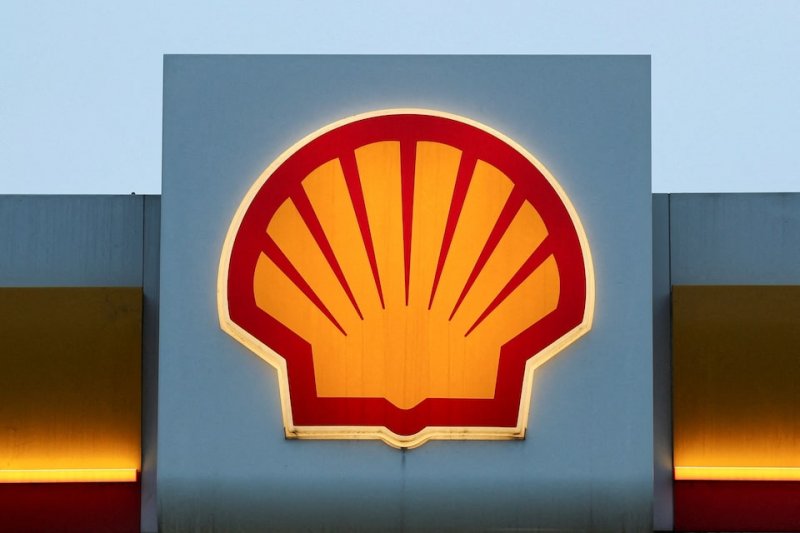 Shell Q3 profit surpasses expectations at $5.4 billion