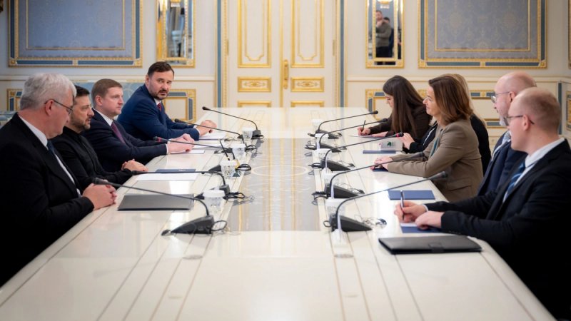 Zelenskyy and Fajon discuss the PURL program