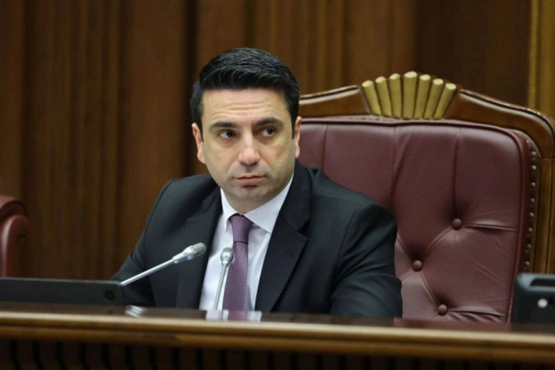 Armenian speaker expects Azerbaijani, Turkish leaders at Yerevan summit
