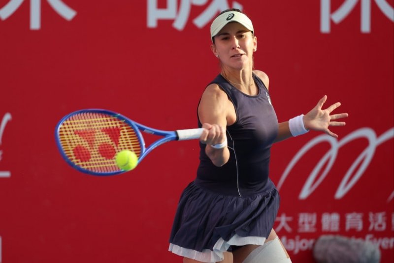 Belinda Bencic pulls out of Hong Kong quarterfinals with thigh injury