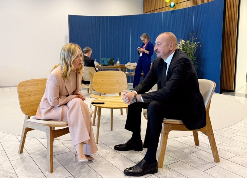 Aliyev, Meloni discuss strategic partnership, energy cooperation in Copenhagen