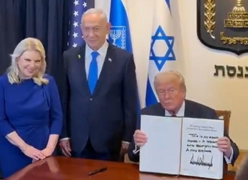 Trump signs Knesset guestbook: ‘A great and beautiful day’ -  VIDEO 