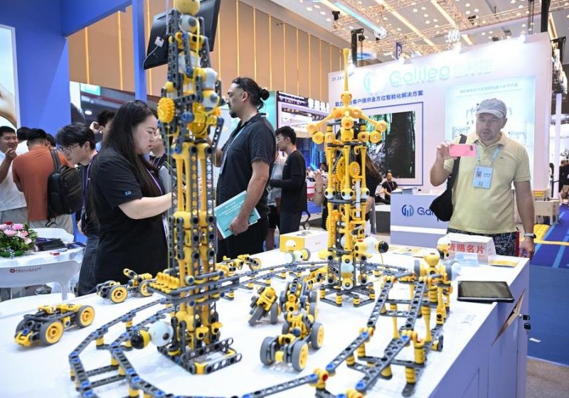 News about - China's Canton Fair showcases cutting-edge robotics and innovations -  PHOTOS 