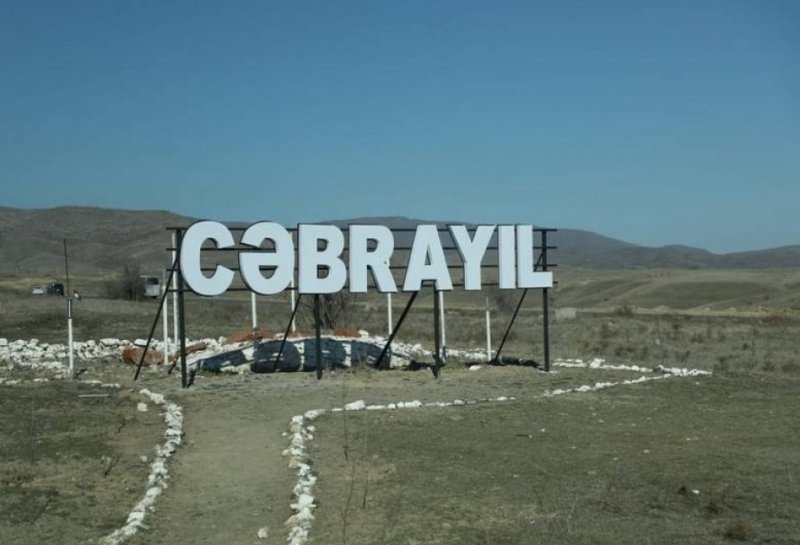 Azerbaijani presidential aide, diplomats review Zangezur Corridor progress