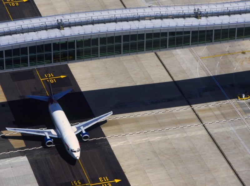 Azerbaijan's State Oil Fund partners with GIP to invest £50 million in Gatwick Airport