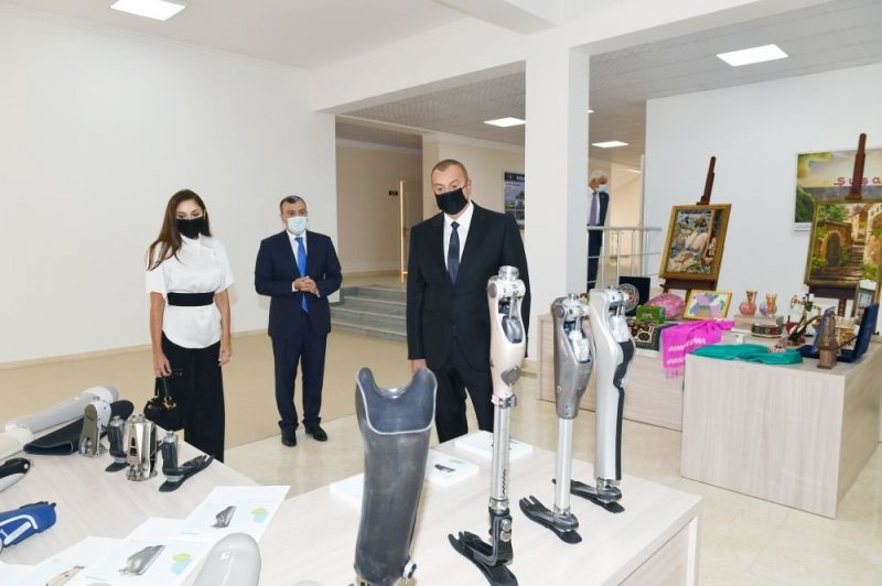 News about - Azerbaijani president, first lady attend ceremony of presenting apartments, cars to families of martyrs (PHOTO)