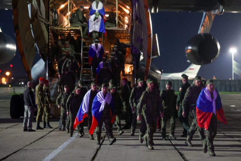 Russia and Ukraine exchange prisoners, free 370 soldiers 