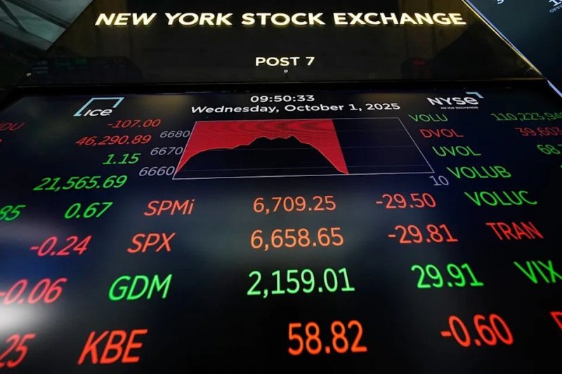 Crypto meltdown: Bitcoin and Ethereum dive following Trump’s 100% tariffs on China