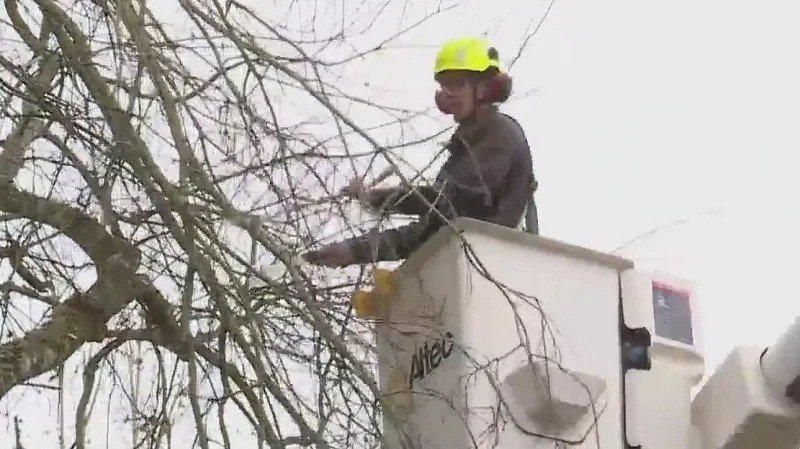 Thousands left without power across western Washington