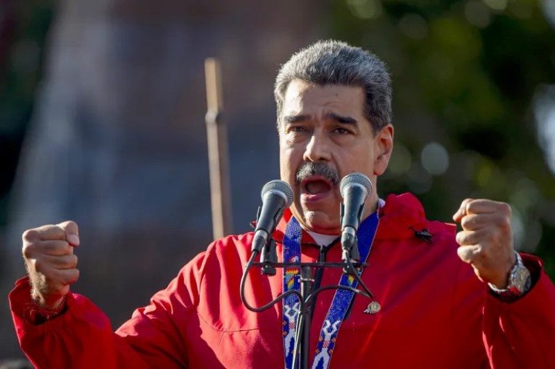 Venezuela president accuses US of “manufacturing” war against him