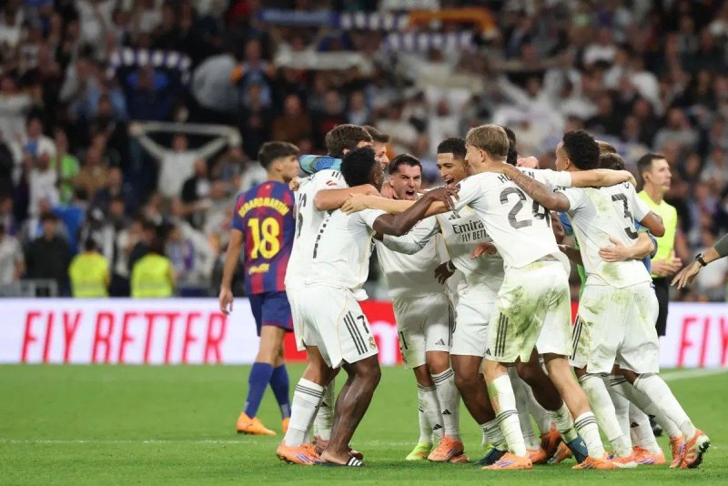 Real Madrid beat Barcelona in Spanish Football Championship match  - VIDEO 