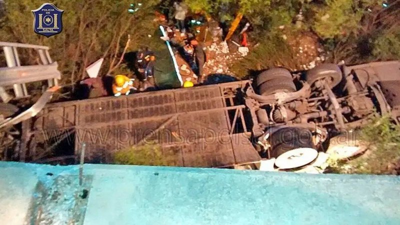 Nine killed in Argentina bus crash