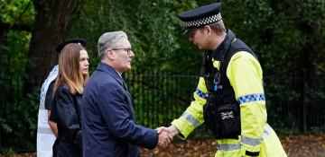 Starmer visits scene of Manchester synagogue attack