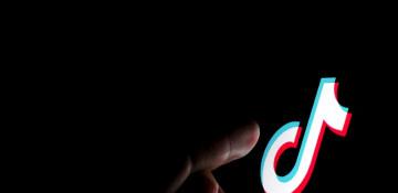 TikTok suspends accounts over Czech election interference