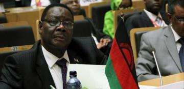 Mutharika sworn in as Malawi president, vows to tackle corruption 