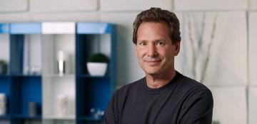 Verizon names former PayPal head Dan Schulman as new CEO