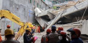 Death toll from Indonesia school collapse climbs to 63 
