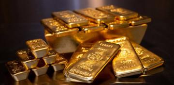 Gold edges toward $4,000 on global political uncertainty
