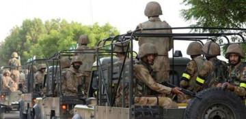 11 Pakistani soldiers, 19 militants killed in clash near Afghan border