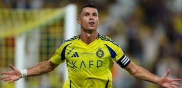 Cristiano Ronaldo becomes football's first billionaire player