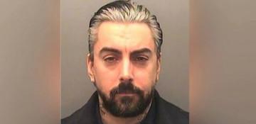 Paedophile Lostprophets singer Ian Watkins dies in prison attack 