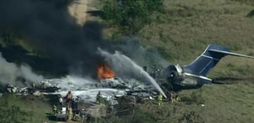 Plane crash northwest of Fort Worth, multiple semi-trucks on fire 